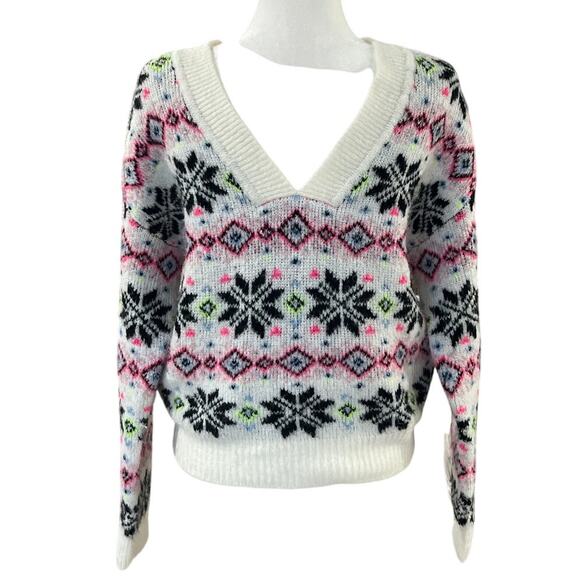 Victoria's Secret Reversible Soft Fuzzy Snowflake Fair Isle Sweater Size S Pink - Picture 3 of 4